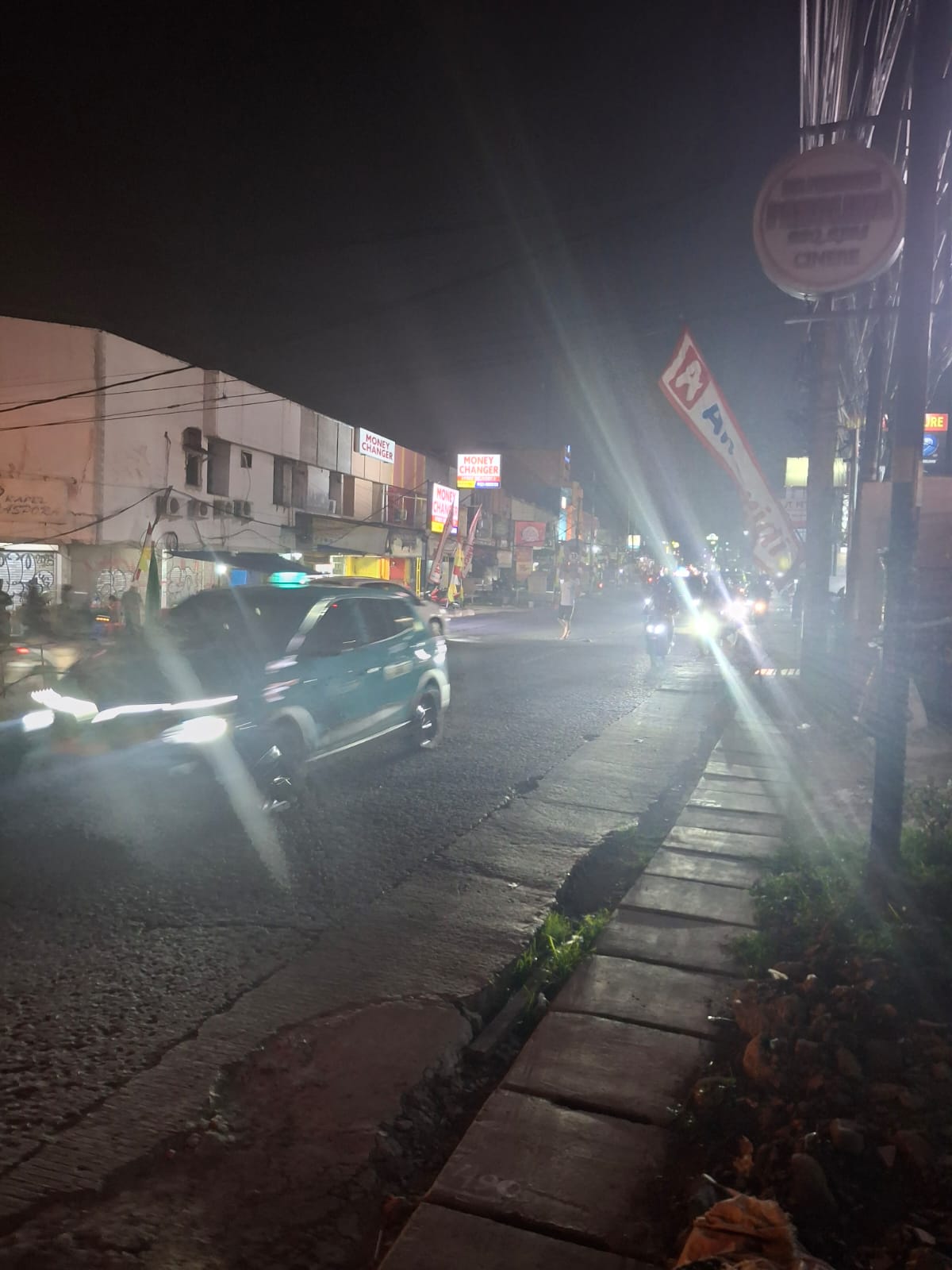 Disewakan Ruko di Cinere Raya Depok